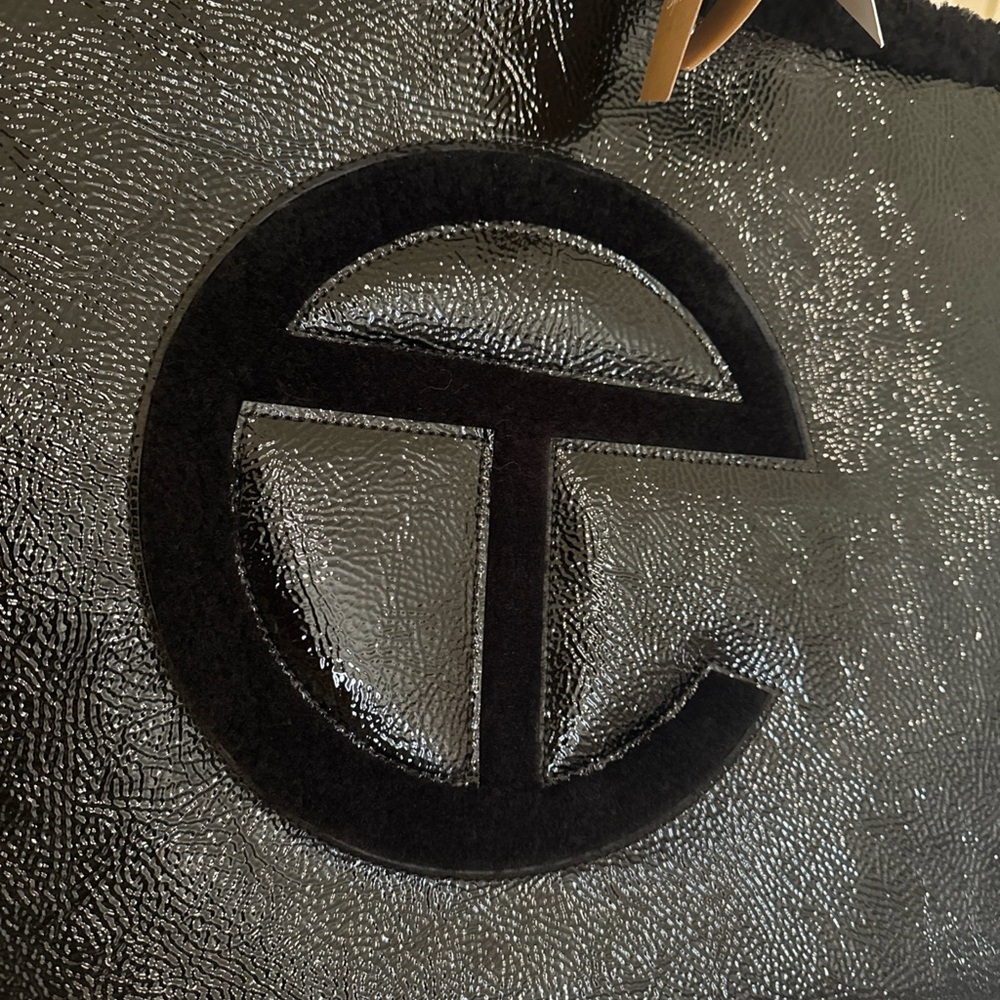 NWT Telfar & UGG Real Sheep Fur Black Large Shearling Shopping Bag - Picture 4 of 11